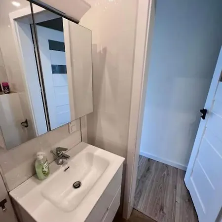 Komfortowy Apartament W Centrum * 제수프